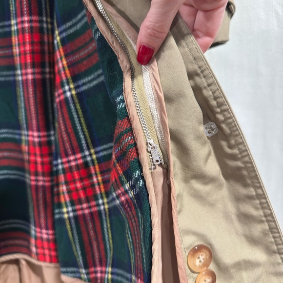 Vintage Khaki Trench Coat with Removable Plaid Liner Tan Belted Overcoat Size 8 - Picture 9 of 16